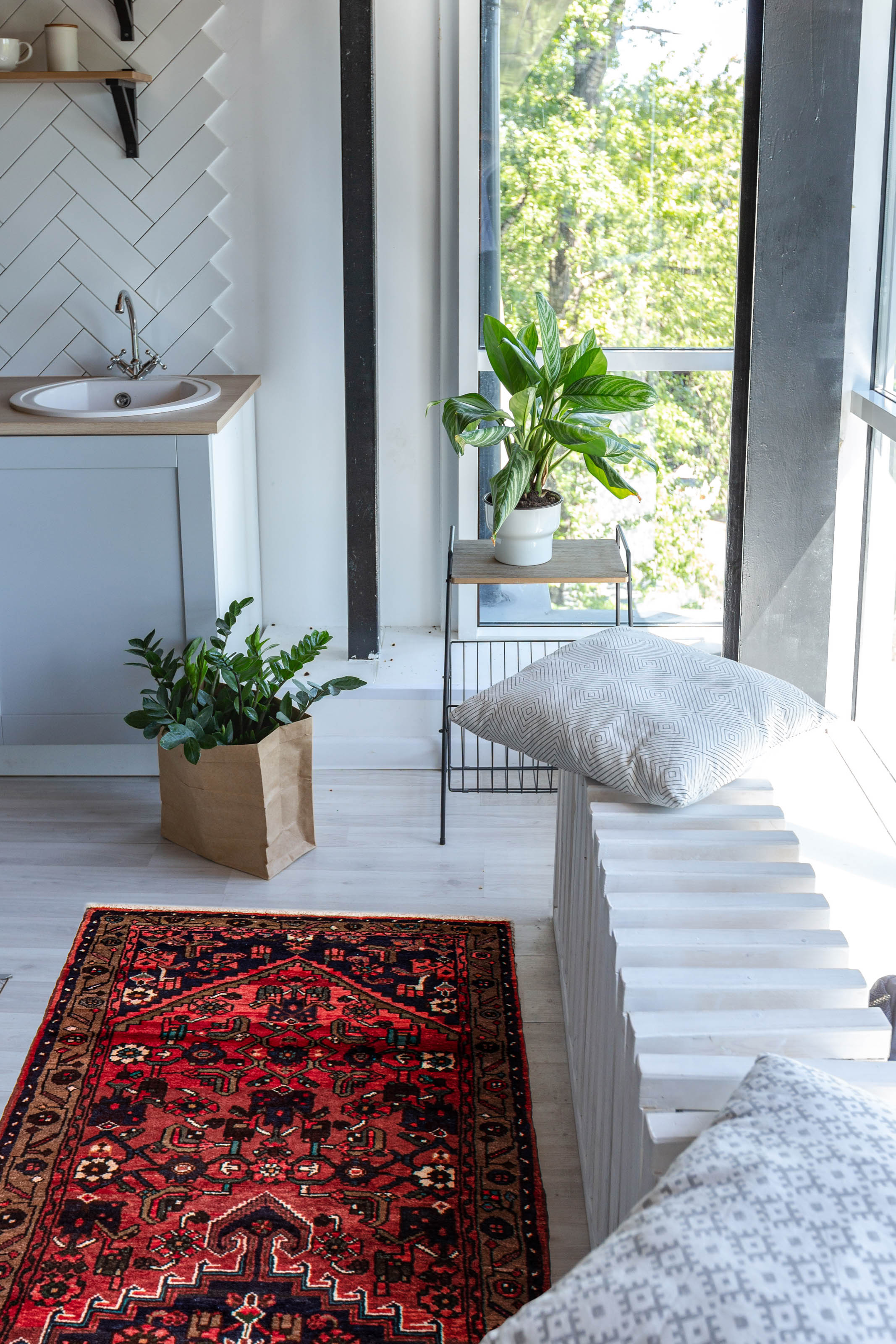 Persian Hamadan 3'7" x 9'6" Hand-knotted Wool Rug 