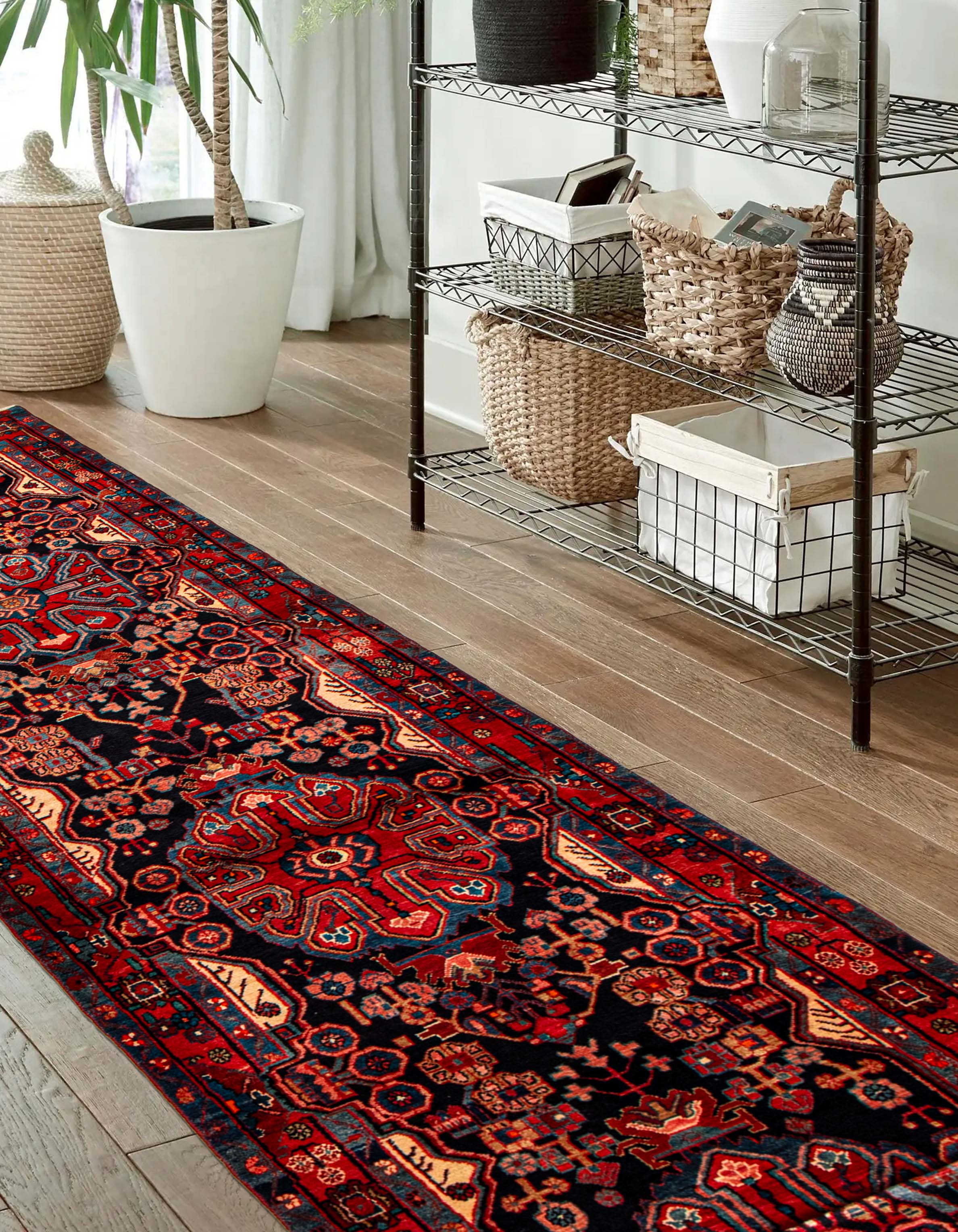 Persian Nahavand 3'7" x 15'7" Hand-knotted Wool Rug 