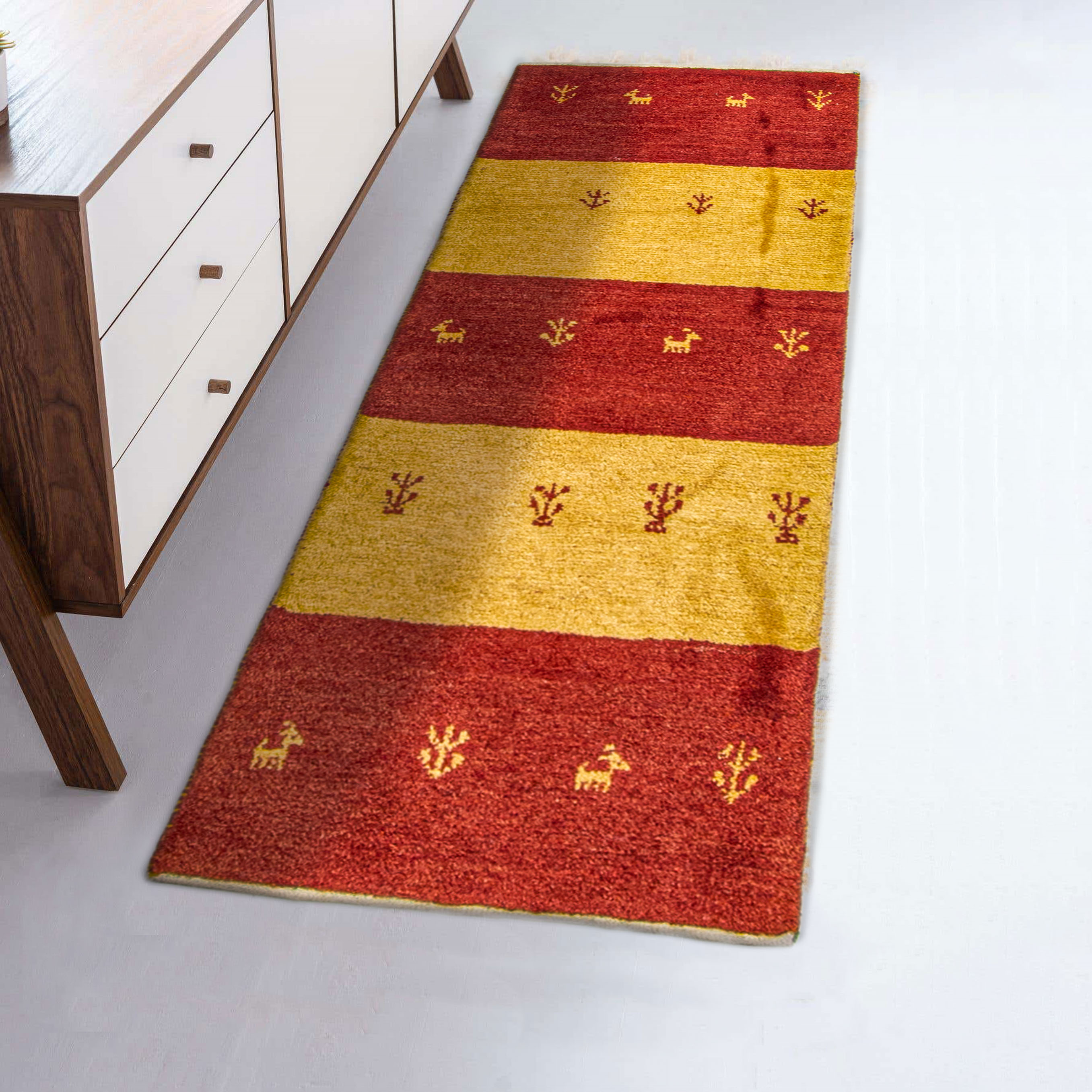 Persian Kashkuli Gabbeh 1'8" x 4'11" Hand-knotted Wool Runner Rug 