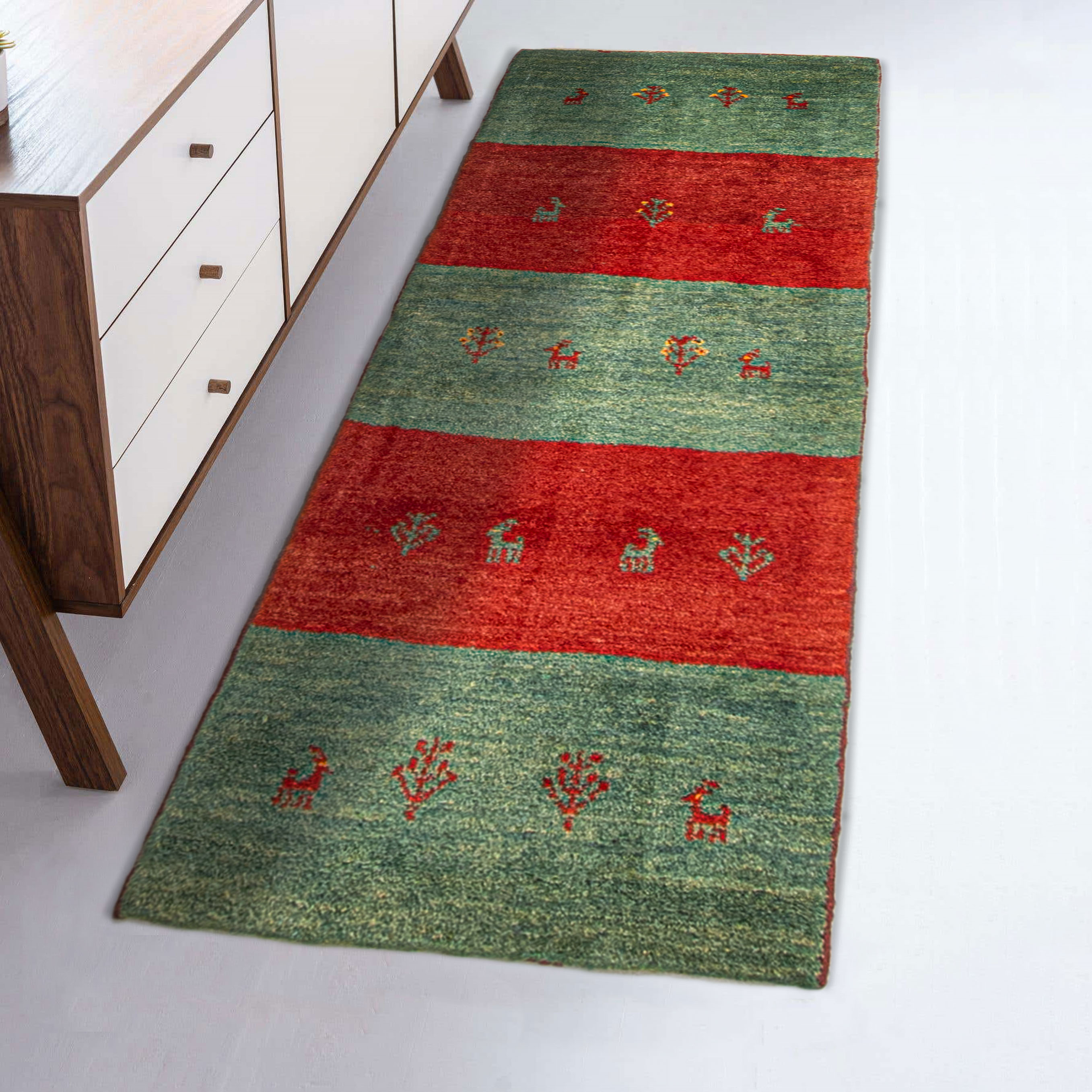 Persian Kashkuli Gabbeh 1'9" x 4'11" Hand-knotted Wool Runner Rug 