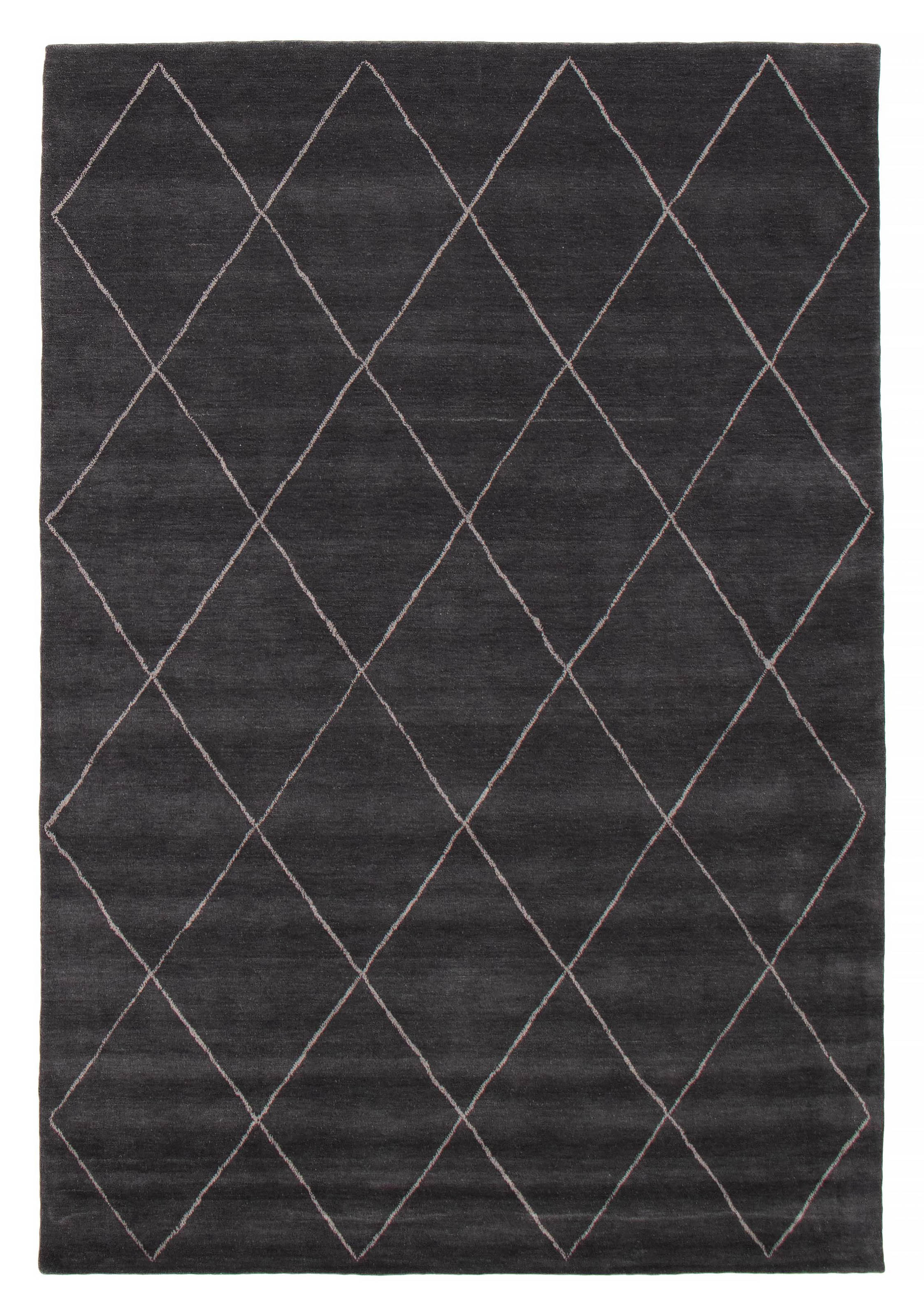 Indian Ananda 6'7" x 9'9" Hand Loomed Wool Rug 