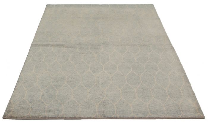 Indian Arlequin 6'3" x 8'10" Hand-knotted Wool Rug 