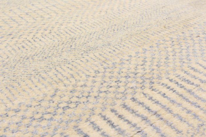 Indian Silk Shadow 6'1" x 8'11" Hand-knotted Wool & Silk Rug 
