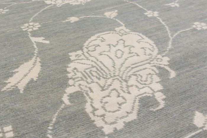 Indian Silk Shadow 6'0" x 9'0" Hand-knotted Wool & Silk Rug 