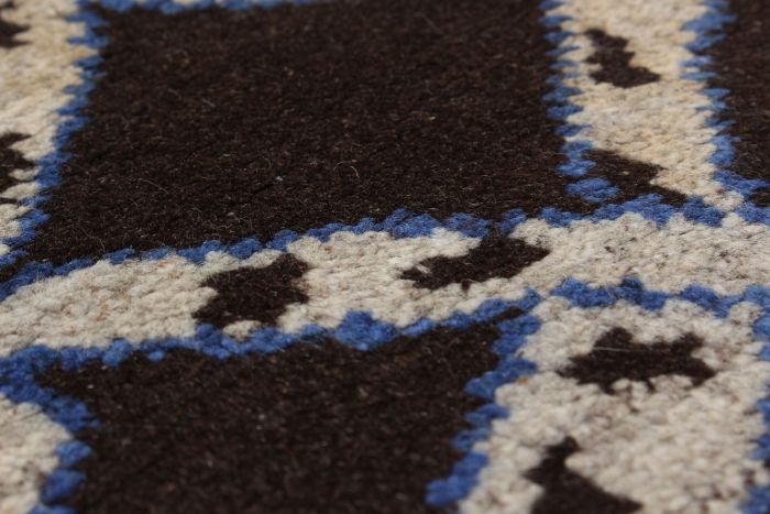 Indian Arlequin 5'6" x 7'9" Hand-knotted Wool Rug 