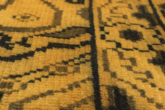 Indian Color transition 4'10" x 7'10" Hand-knotted Wool Rug 