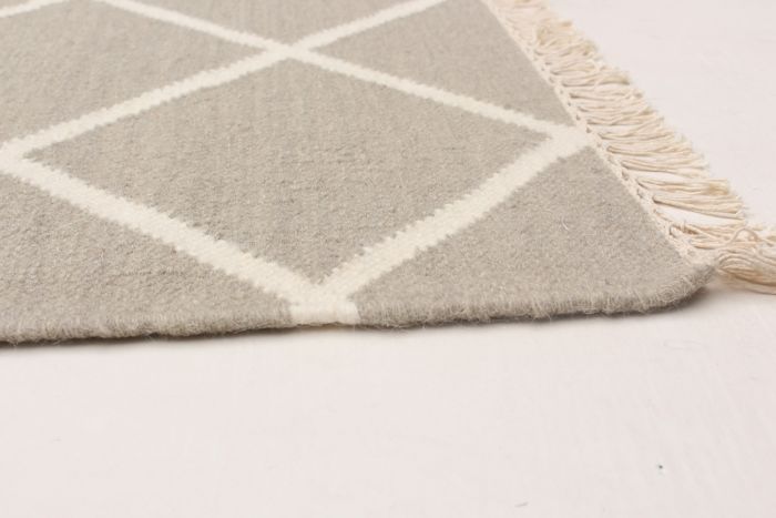 Turkish Ankara 5'2" x 8'1" Flat-weave Wool Grey Kilim