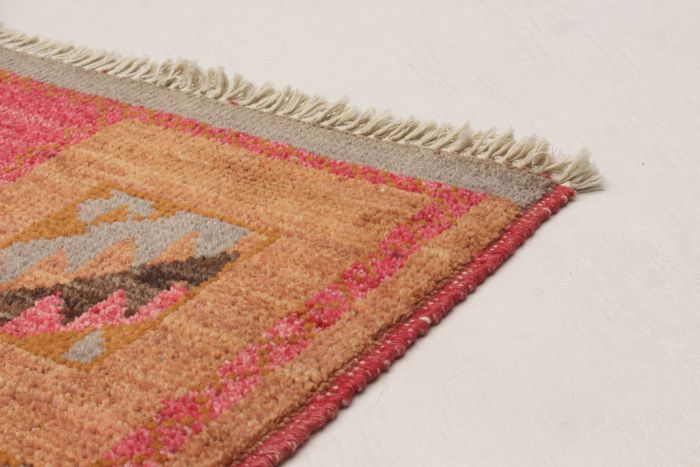 Indian Shalimar 5'5" x 8'2" Hand-knotted Wool Rug 