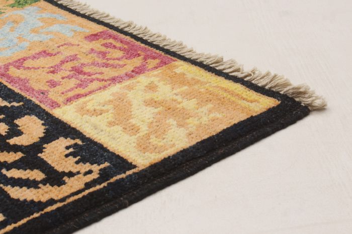 Indian Shalimar 6'3" x 9'0" Hand-knotted Wool Rug 