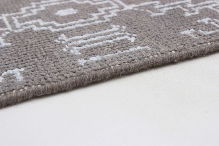 Indian La Seda 5'4" x 7'5" Hand-knotted Wool & Silk Rug 