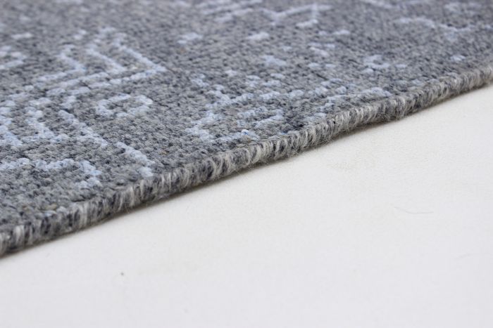 Indian La Seda 5'3" x 7'6" Hand-knotted Wool & Silk Rug 