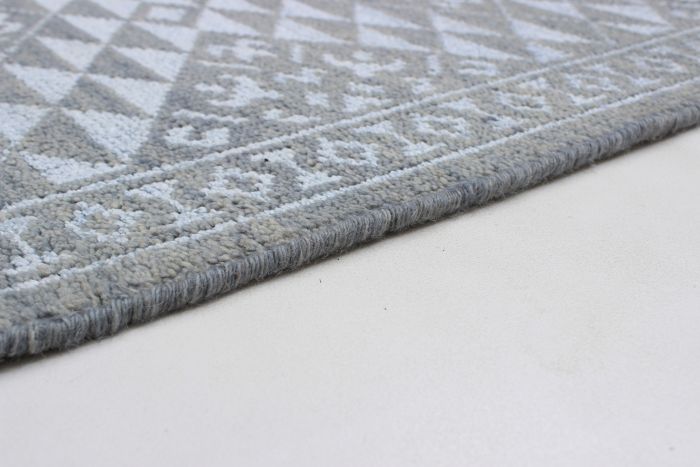 Indian La Seda 5'3" x 7'7" Hand-knotted Wool & Silk Rug 
