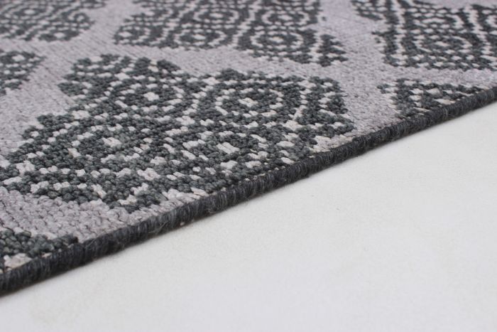 Indian La Seda 5'1" x 7'11" Hand-knotted Wool & Silk Rug 