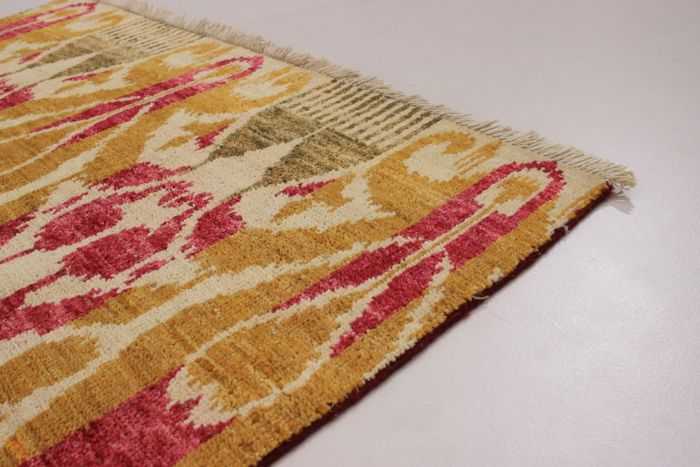 Indian Shalimar 4'0" x 6'3" Hand-knotted Wool Rug 