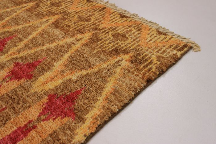Indian Shalimar 4'5" x 7'1" Hand-knotted Wool Rug 