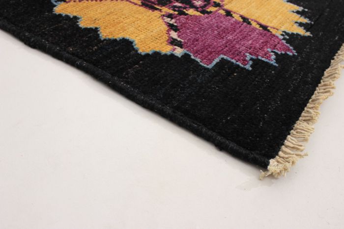 Indian Shalimar 6'3" x 6'4" Hand-knotted Wool Rug 