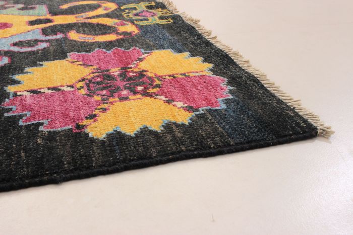 Indian Shalimar 5'0" x 5'1" Hand-knotted Wool Rug 