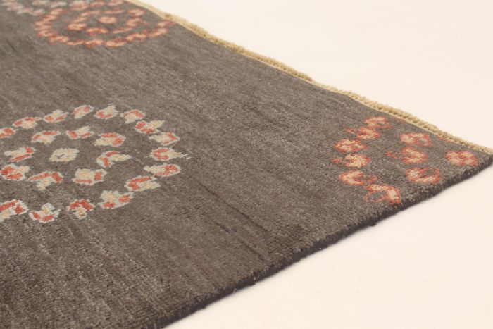 Indian Shalimar 4'10" x 7'7" Hand-knotted Wool Rug 