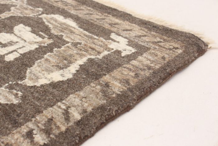 Indian Jamshidpour 8'1" x 10'4" Hand-knotted Wool Rug 
