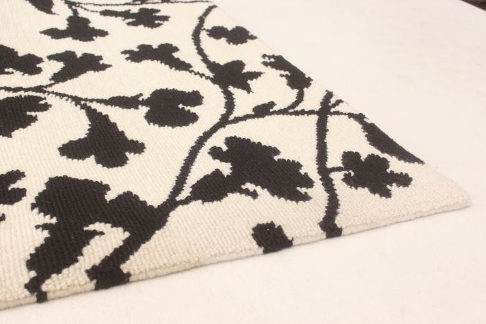 Nepal Opulence 8'1" x 10'0" Hand-knotted Wool Rug 