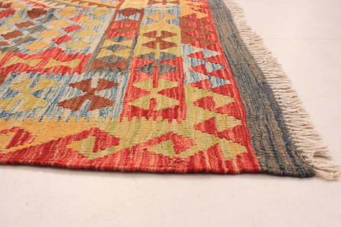 Kilim sivas 4'9" x 6'3" en laine
