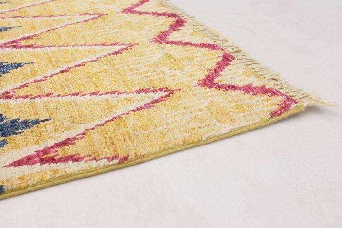 Indian Shalimar 5'10" x 9'2" Hand-knotted Wool Rug 