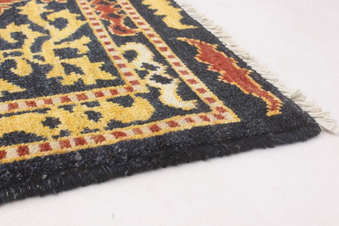 Indian Shalimar 6'6" x 8'9" Hand-knotted Wool Rug 