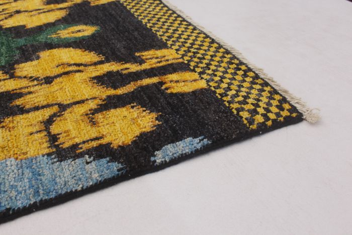 Indian Shalimar 6'0" x 9'5" Hand-knotted Wool Rug 