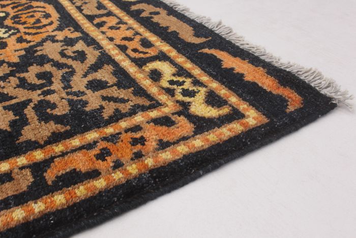 Indian Shalimar 6'3" x 9'0" Hand-knotted Wool Rug 