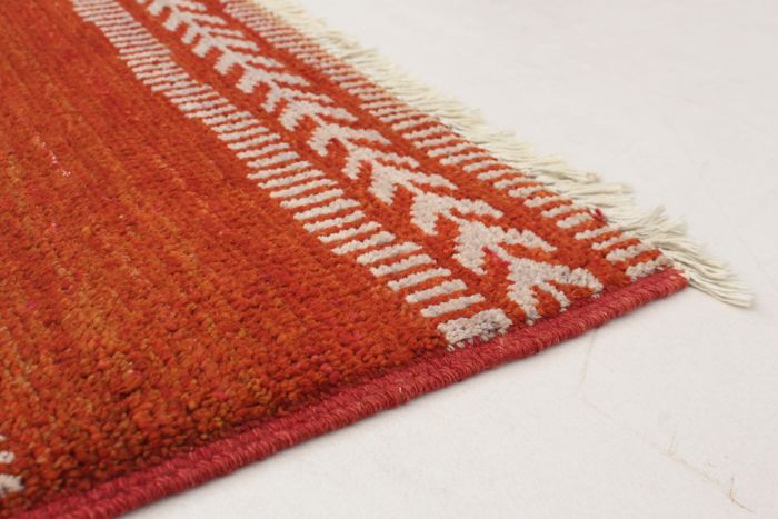 Indian Shalimar 6'4" x 8'10" Hand-knotted Wool Rug 
