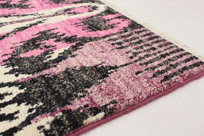 Indian Shalimar 6'0" x 9'3" Hand-knotted Wool Rug 