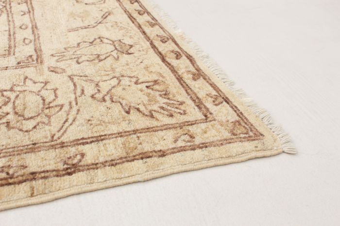 Afghan Chobi Finest 6'7" x 9'10" Hand-knotted Wool Rug 