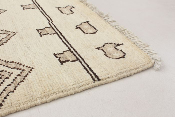 Indian Tangier 6'4" x 8'10" Hand-knotted Wool Rug 