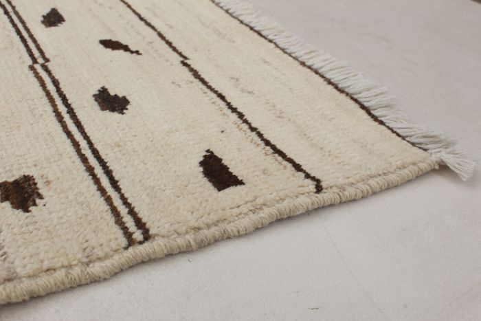 Indian Tangier 6'3" x 8'3" Hand-knotted Wool Rug 