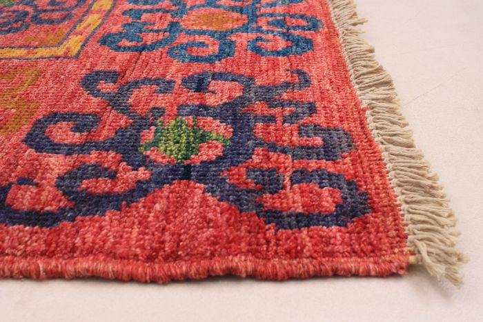 Indian Shalimar 4'9" x 5'3" Hand-knotted Wool Rug 