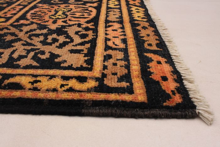 Indian Shalimar 6'1" x 9'0" Hand-knotted Wool Rug 