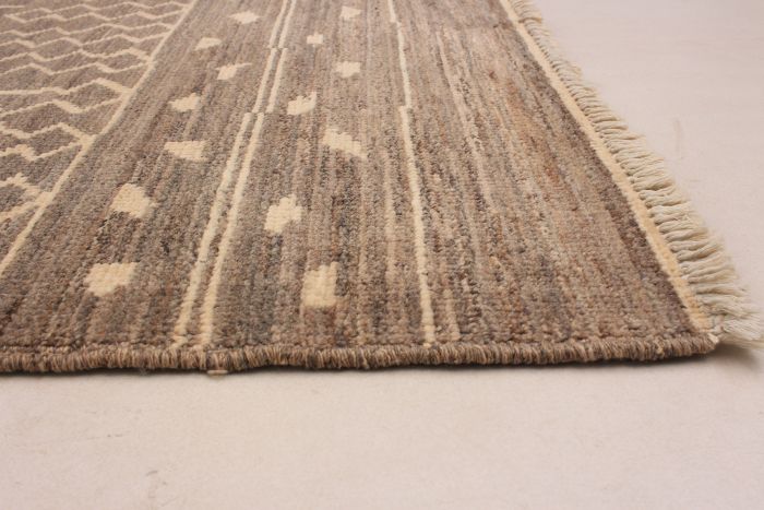 Indian Tangier 6'2" x 8'9" Hand-knotted Wool Rug 