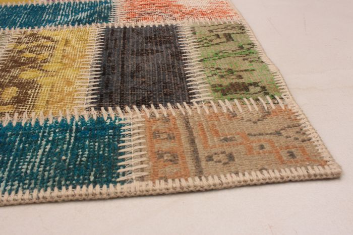 Tapis vif et coloré patchwork 5'10" x 7'10" en laine