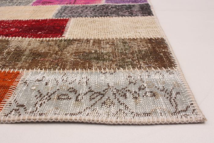 Tapis vif et coloré patchwork 6'1" x 8'1" en laine
