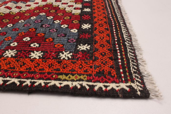 Turkish Yoruk 6'3" x 10'8" Flat-Weave Wool Tapestry Kilim 