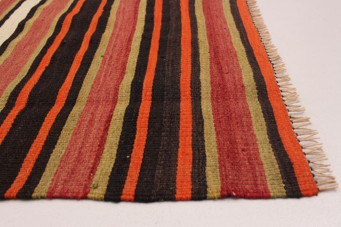 Turkish Boho 4'7" x 9'6" Flat-Weave Wool Kilim 