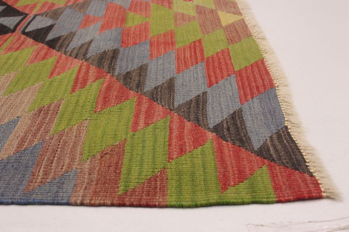 Turkish Sivas 5'3" x 11'1" Flat-Weave Wool Kilim 