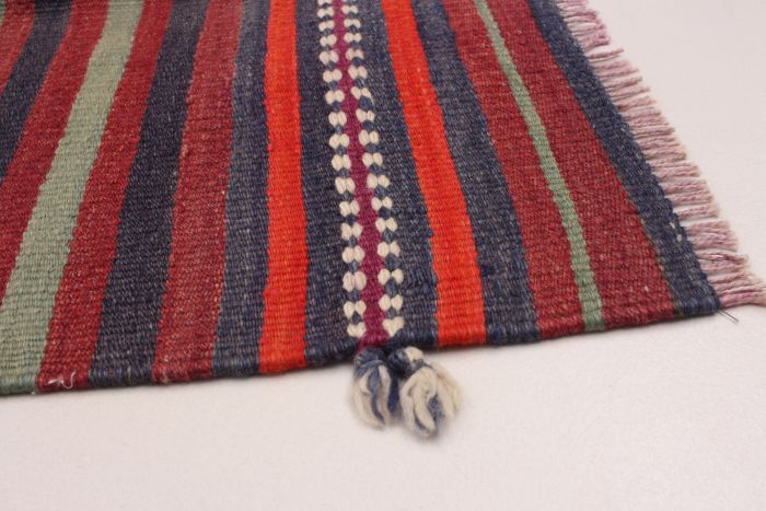 Turkish Boho 4'11" x 9'10" Flat-Weave Wool Kilim 