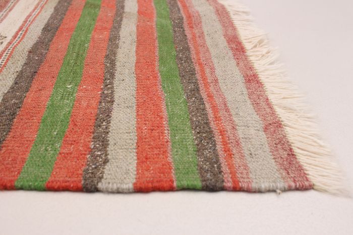 Turkish Boho 5'2" x 9'9" Flat-Weave Wool Kilim 
