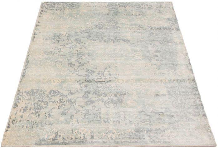 Indian Galleria 5'3" x 7'7" Hand Loomed Viscose Rug 