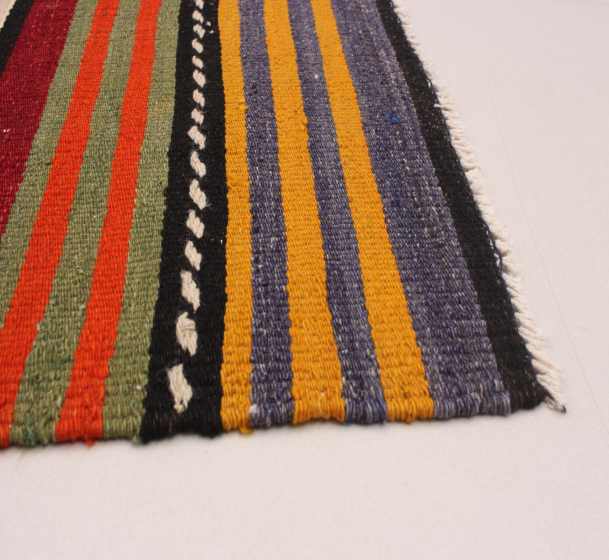 Turkish Boho 5'1" x 9'7" Flat-Weave Wool Kilim 