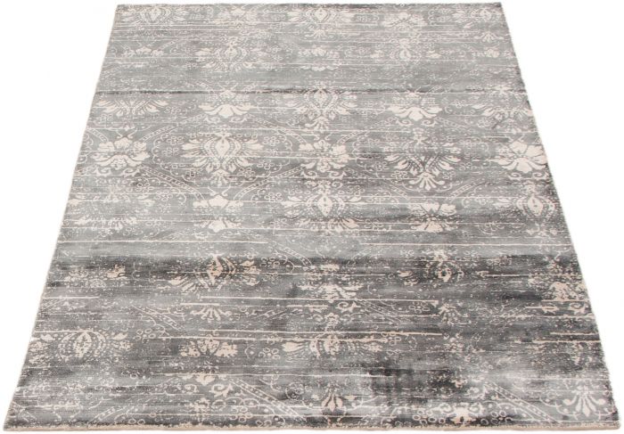 Indian Galleria 5'0" x 7'6" Hand Loomed Viscose Rug 