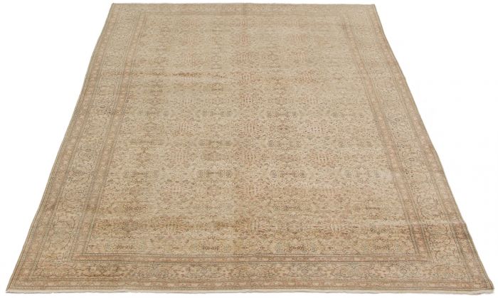 Turkish Antalya Vintage 6'5" x 9'5" Hand-knotted Wool Rug 