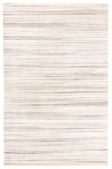 Indian Ananda 5'0" x 7'10" Hand Loomed Wool Rug 