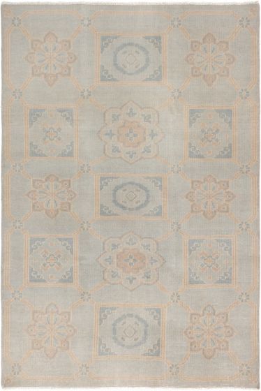Indian Eternity 6'3" x 9'1" Hand-knotted Wool Rug 